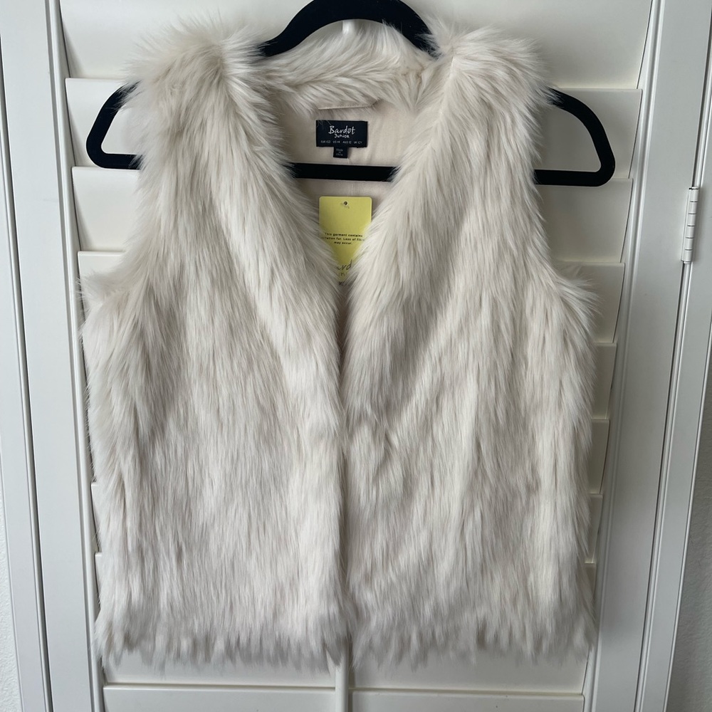 NWT Bardot Junior Fur Waistcoat in Ivory sz 14